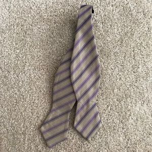 Diamond end stripped Bow Tie (The Tie Bar brand)